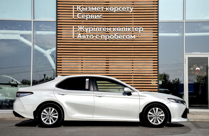 Toyota Camry 2.0 CVT FWD (150 л.с.) Классик Автомобили с пробегом Шымкент  