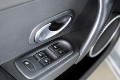 Renault Clio 1.6 AT (111 л. с.)