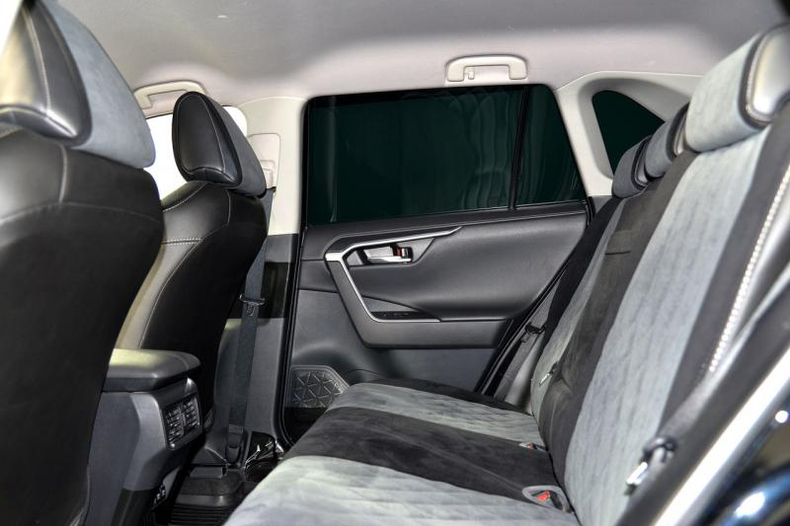 Toyota RAV4 2.5 AT FWD (199 л.с.) Люкс 2,5 87 Автомобили с пробегом Шымкент  