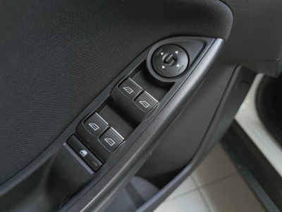 Ford Focus Седан 1.6 Ti-VCT MT (125 л. с.)