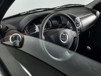 LADA Largus универсал 1.6 MT 16 кл (5 мест) (106 л. с.)