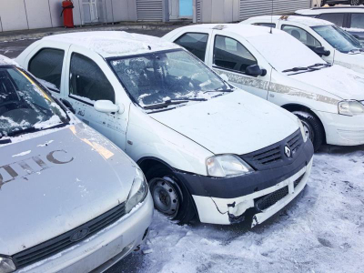 Renault Logan 1.6 MT (87 л. с.)