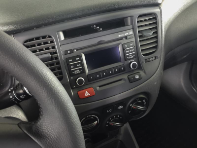 Kia Rio 1.4 MT (97 л. с.)