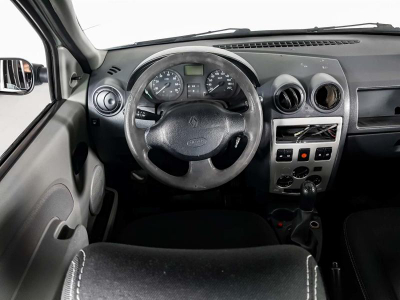 Renault Logan 1.6 MT (87 л. с.)