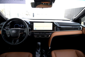 Toyota Camry 2.5 8AT FWD (204 л.с.) Люкс Автомобили с пробегом Шымкент  