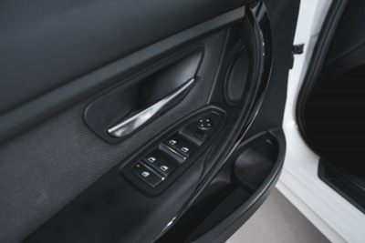 BMW 3 серия 320i AT (184 л. с.)