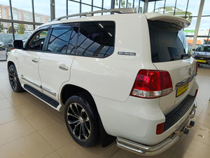 Toyota 4.5 TD 4WD AT (235 л. с.) Твоё авто (Киров)