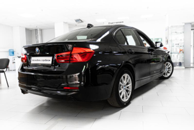 BMW 3 серия 320i AT (184 л. с.)