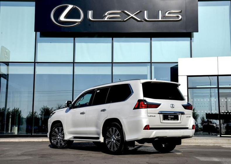 Lexus LX 570 5.7 AT (383 л.с.) 4WD Luxury+ Автомобили с пробегом Шымкент  