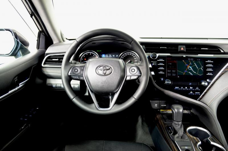 Toyota Camry 2.5 AT FWD (181 л.с.) Люкс B5 Автомобили с пробегом Шымкент  