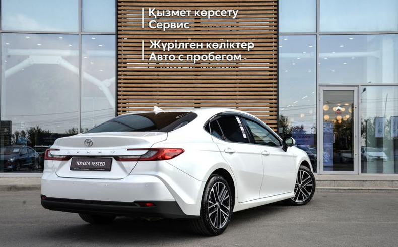 Toyota Camry 2.5 8AT FWD (204 л.с.) Люкс Автомобили с пробегом Шымкент  