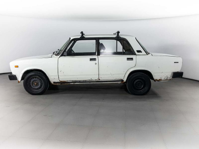 LADA 2105 1.6 MT (75 л. с.)