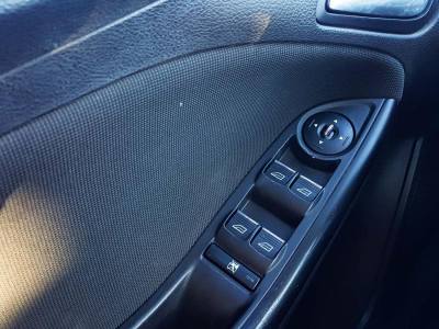 Ford Focus 1.6 PowerShift (105 л. с.)