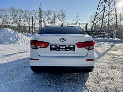Kia Rio 1.6 MT (123 л. с.)
