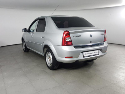Renault Logan 1.6 MT (84 л. с.)