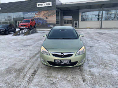 Opel Astra 1.4 Turbo MT (140 л. с.)