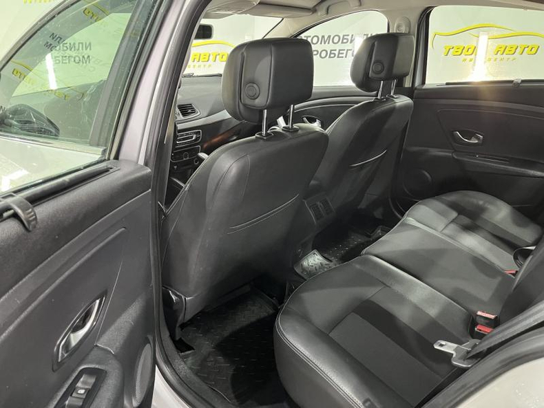 Renault 1.6 AT FWD (106 л.с.) Expression Твоё авто (Йошкар-Ола)