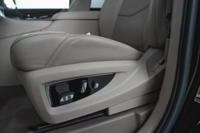 Cadillac Escalade 6.2 AT (426 л.с.) 4WD Luxury