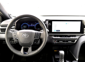 Toyota Camry 2.5 8AT FWD (204 л.с.) Люкс Автомобили с пробегом Шымкент  