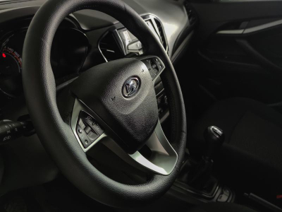 LADA Vesta SW 1.6 MT (106 л.с.)
