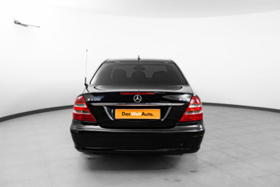 Mercedes-Benz E-Класс E 200 Kompressor AT (184 л. с.)