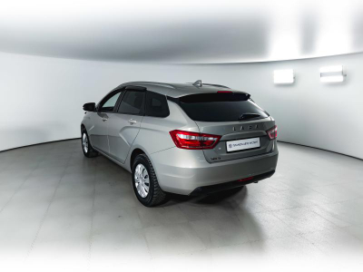LADA Vesta SW 1.6 MT (106 л.с.)