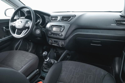 Kia Rio 1.6 6MT (123 л. с.)