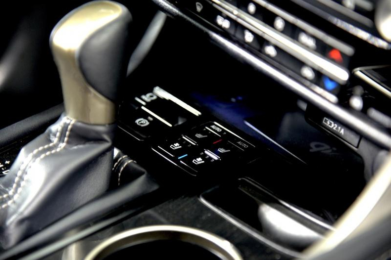 Lexus New RX 2.0 AT 4WD (238 л.с.) 300 Executive Автомобили с пробегом Шымкент  
