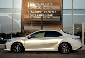 Toyota Camry 2.5 AT (206 л.с.) Престиж Плюс KX Автомобили с пробегом Шымкент  