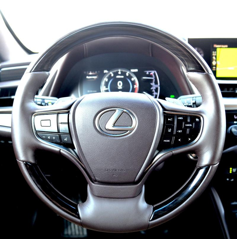 Lexus ES 2.5 AT FWD (200 л.с.) 250 Premium 28 Автомобили с пробегом Шымкент  