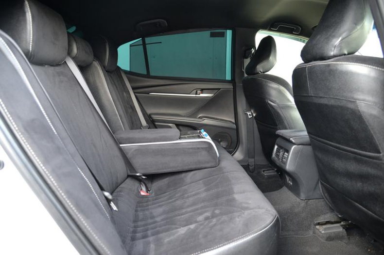 Toyota Camry 2.5 8AT FWD (204 л.с.) Люкс Автомобили с пробегом Шымкент  