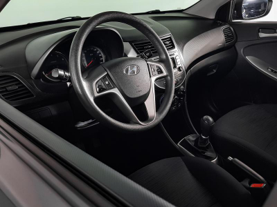 Hyundai Solaris 1.4 MT (107 л. с.)