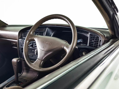 Toyota Vista 2.0 AT (140 л.с.)