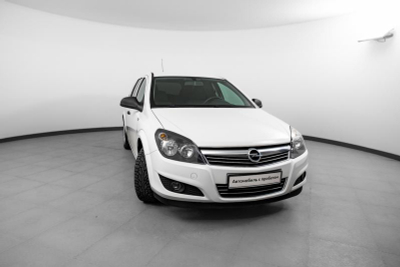 Opel Astra 1.6 MT (115 л. с.)
