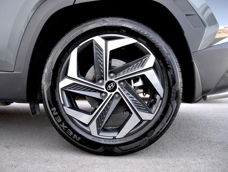Hyundai 2.5 AT 4WD (190 л.с.) Luxe Автомобили с пробегом Шымкент  