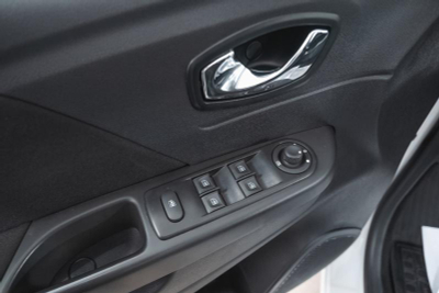 Renault Kaptur 1.6 MT (114 л. с.)