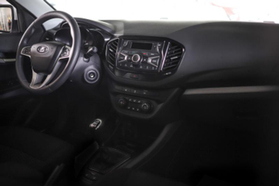 LADA Vesta 1.6 MT (106 л. с.)