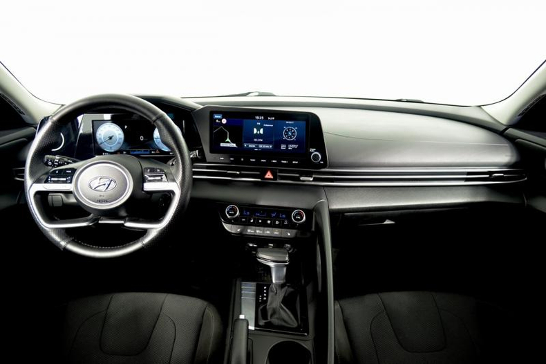 Hyundai Новая Elantra 1.6 6AT FWD (128 л.с.) MPI Elegance Автомобили с пробегом Шымкент  