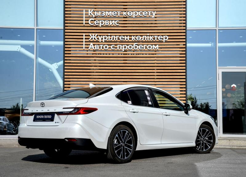 Toyota 2.5h eCVT FWD (230 л.с.) Люкс Автомобили с пробегом Шымкент  