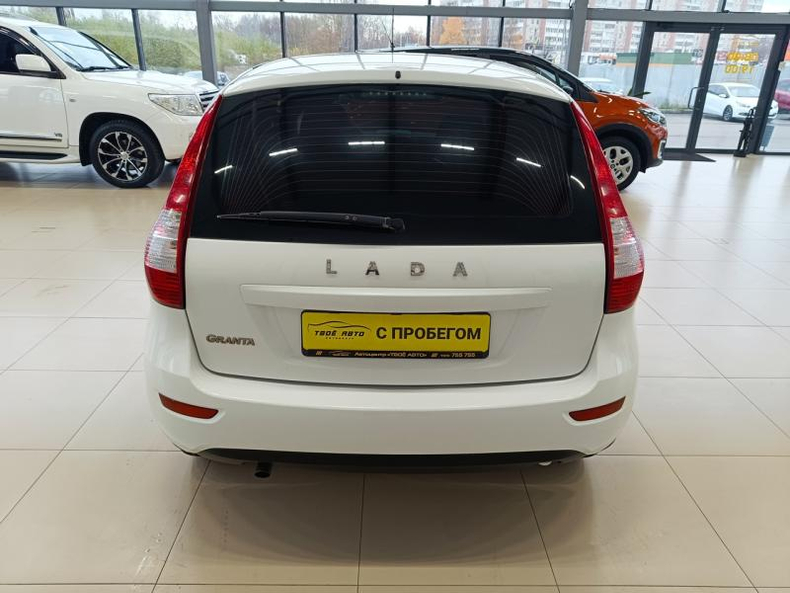LADA (ВАЗ) Новая Granta хетчбэк 1.6 8 кл 5MT (87 л.с.) Comfort Твоё авто (Киров)