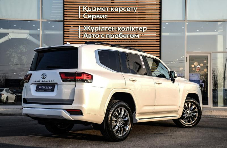 Toyota Land Cruiser 300 3.4 AT 4WD (415 л.с.) Премиум + Автомобили с пробегом Шымкент  
