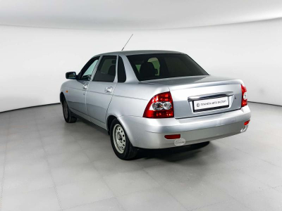 LADA Priora 1.6 MT 16 кл (Евро-3) (98 л. с.)