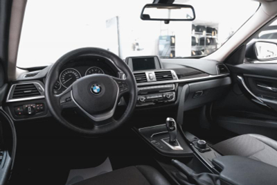 BMW 3 серия 320i AT (184 л. с.)