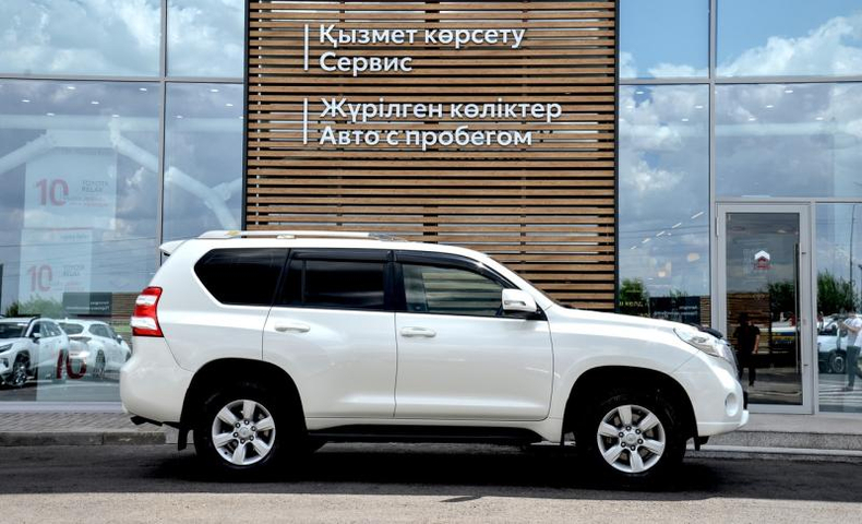 Toyota 2.7 AT 4WD (163 л. с.) Комфорт Автомобили с пробегом Шымкент  