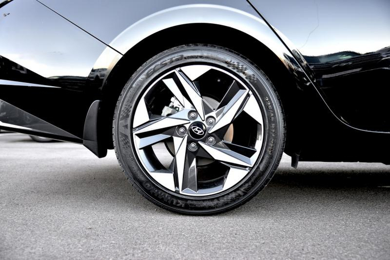 Hyundai Новая Elantra 2.0 6AT FWD (152 л.с.) Elegance Автомобили с пробегом Шымкент  