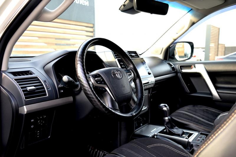 Toyota Land Cruiser Prado 2.7 AT 4WD (163 л.с.) Престиж Black Edition Автомобили с пробегом Шымкент  