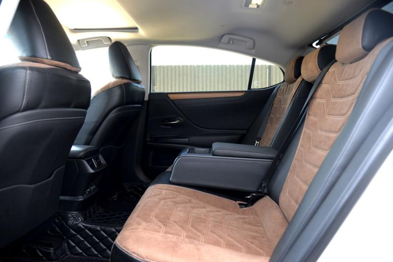 Lexus ES 2.5 AT FWD (200 л.с.) 250 Premium 28 Автомобили с пробегом Шымкент  