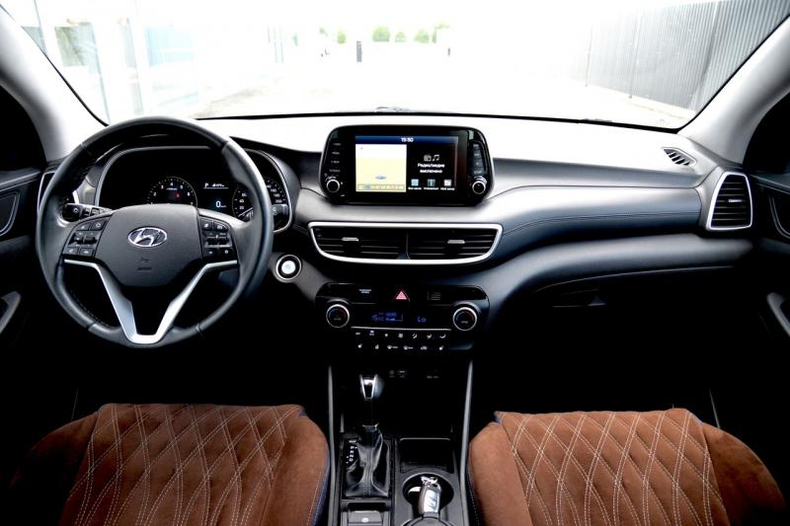 Hyundai Tucson 2.0 AT (150 л.с.) High-Tech Автомобили с пробегом Шымкент  