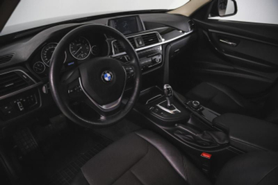 BMW 3 серия 320i AT (184 л. с.)
