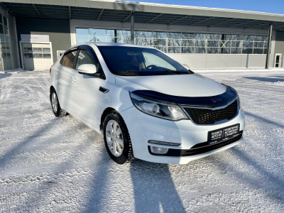 Kia Rio 1.6 MT (123 л. с.)